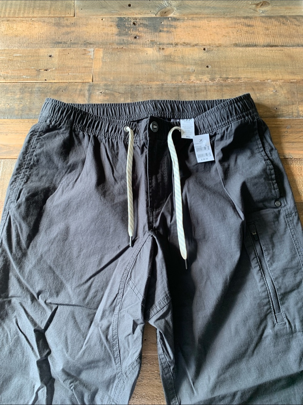Vuori Men's Charcoal Elastic Waist Cargo Pants with Drawstring